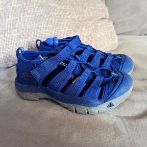 Keen kids Newport size 11